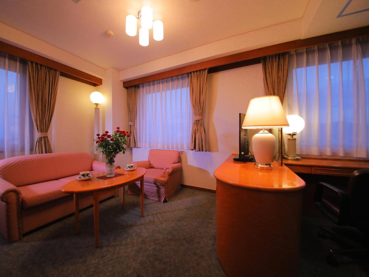 Pearl Pier Hotel